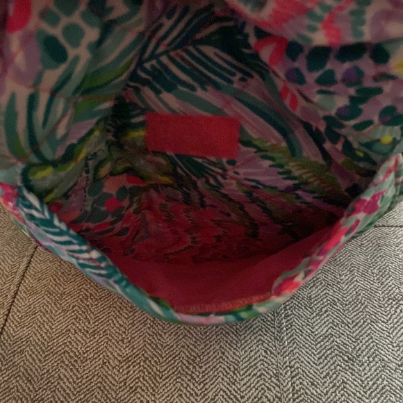 🌺Last One!🌺NWT Lilly Pulitzer Printed Quilted Drawstring Backpack - Picture 5 of 8